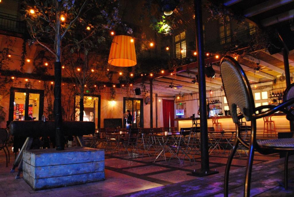 Zrinyi Hostel Budapest Exterior photo