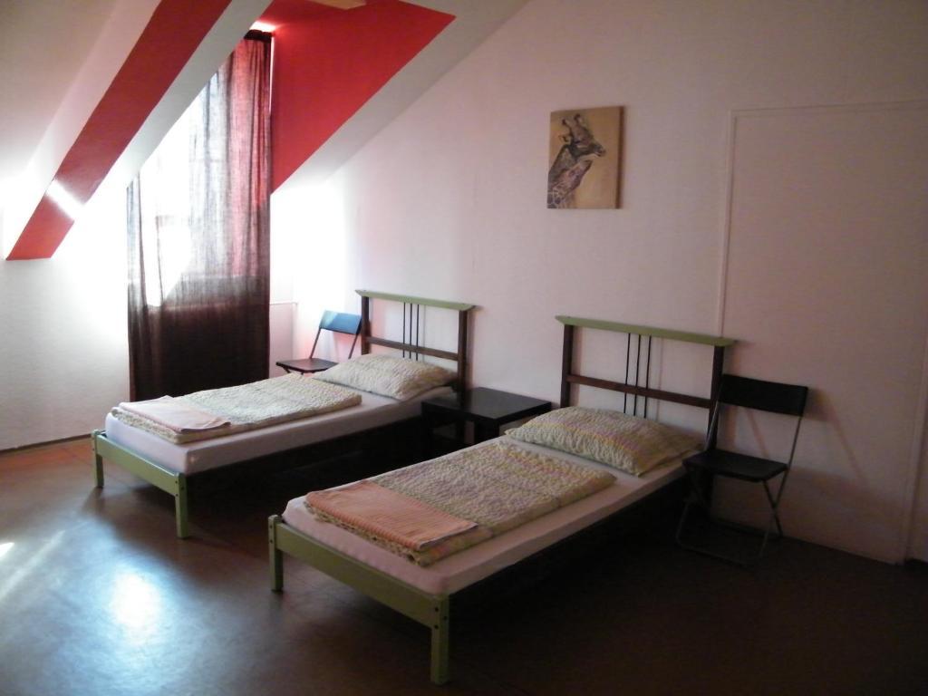 Zrinyi Hostel Budapest Room photo