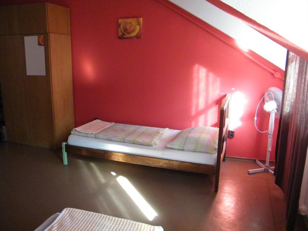 Zrinyi Hostel Budapest Exterior photo