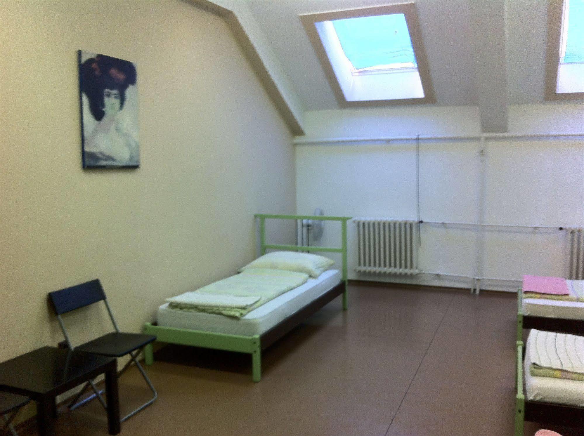 Zrinyi Hostel Budapest Exterior photo